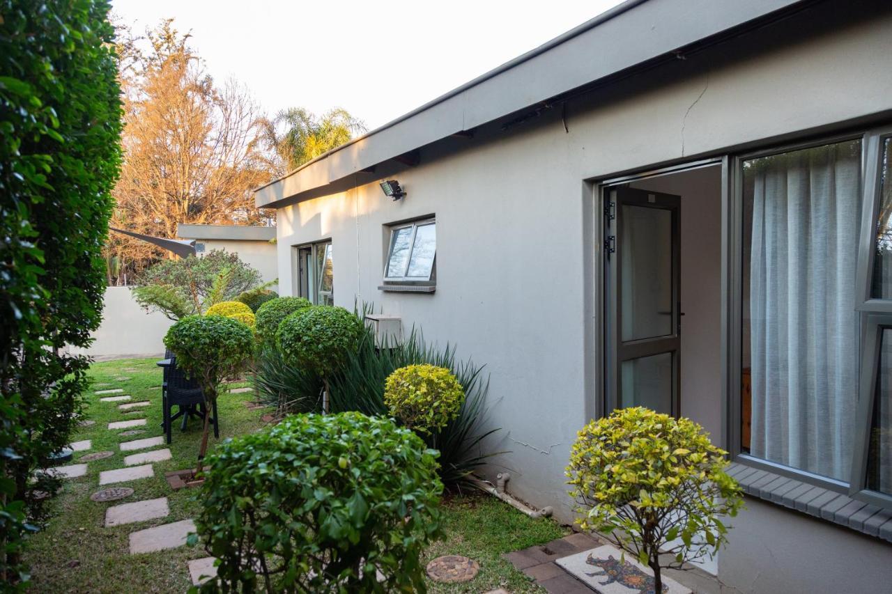 Glen Maine Guest House Pretoria-Noord Εξωτερικό φωτογραφία