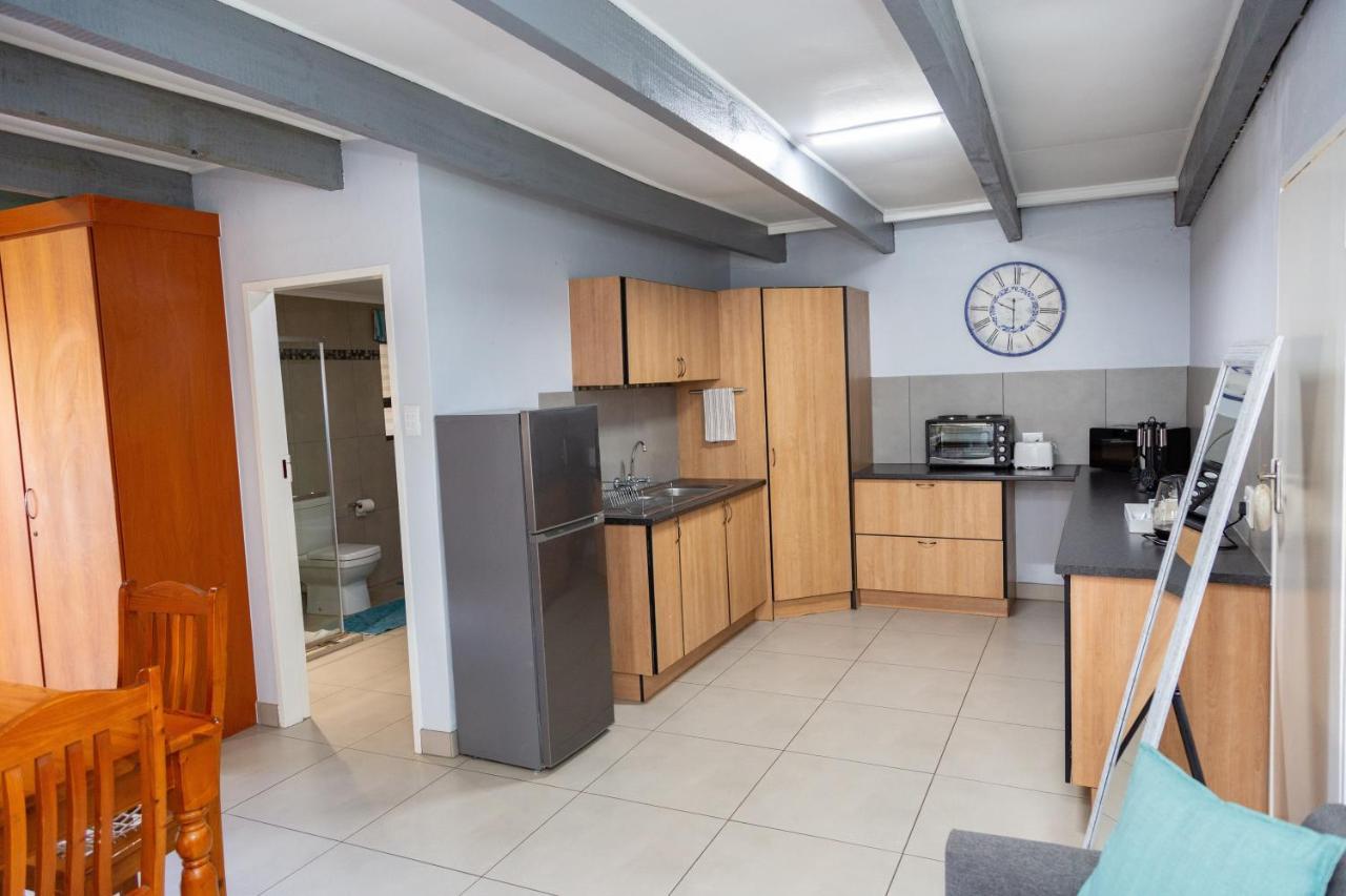 Glen Maine Guest House Pretoria-Noord Εξωτερικό φωτογραφία