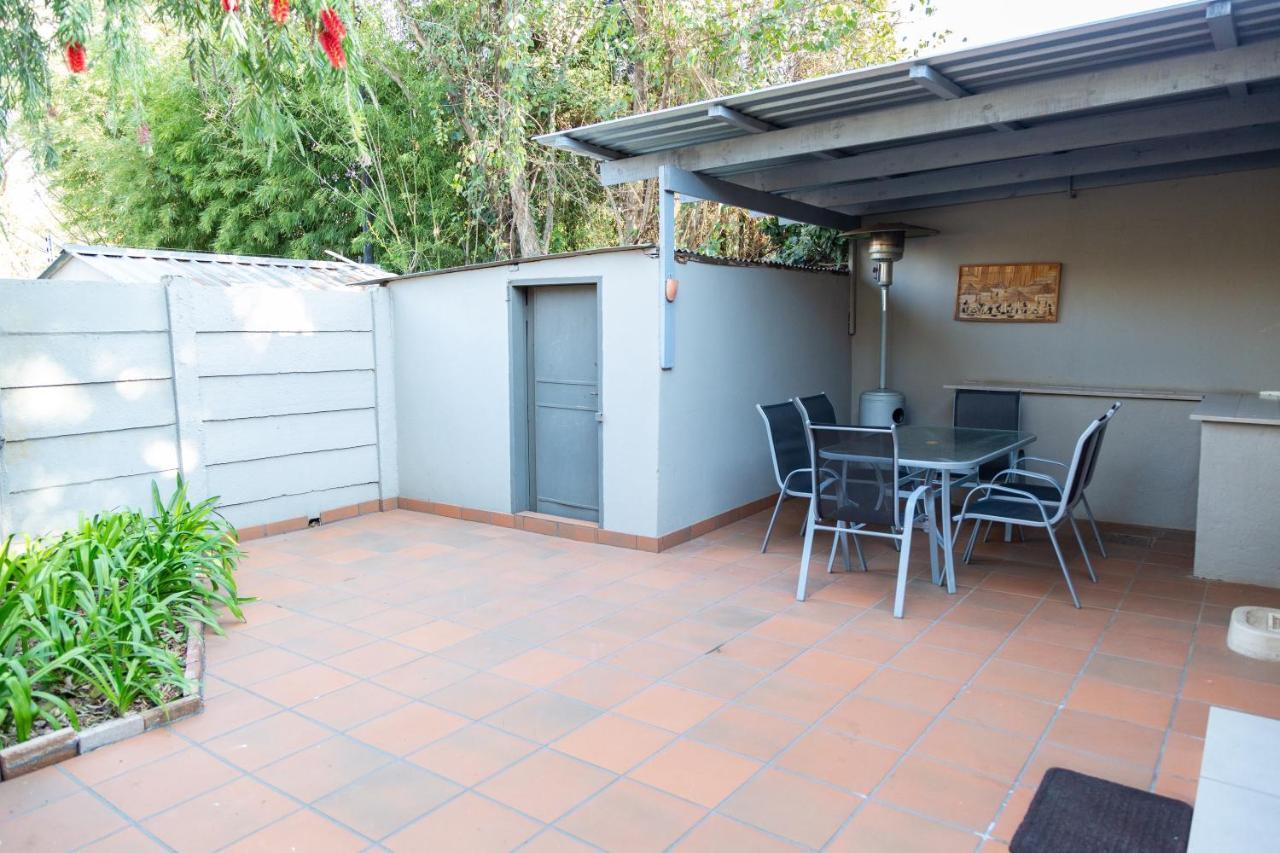 Glen Maine Guest House Pretoria-Noord Εξωτερικό φωτογραφία